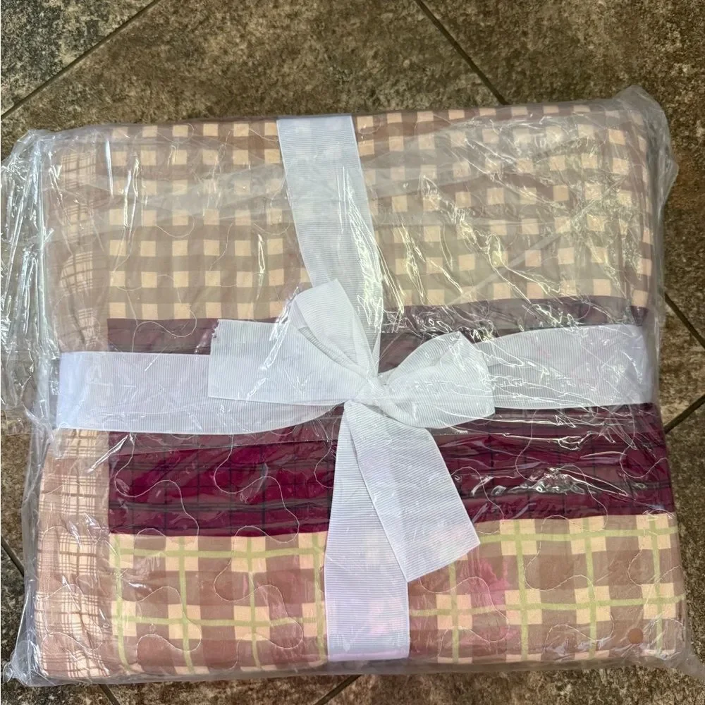 Farmhouse Burgundy Star Printed Quilted Throw Blanket Primitive Cottage Plaid